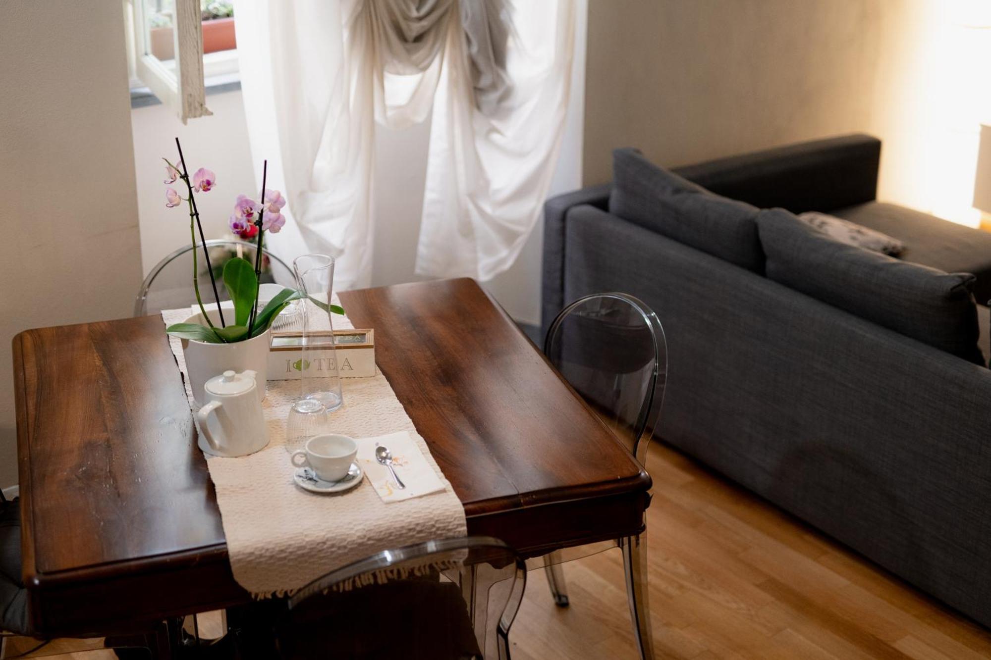 La Casa Di Cristina Apartment Лука Екстериор снимка