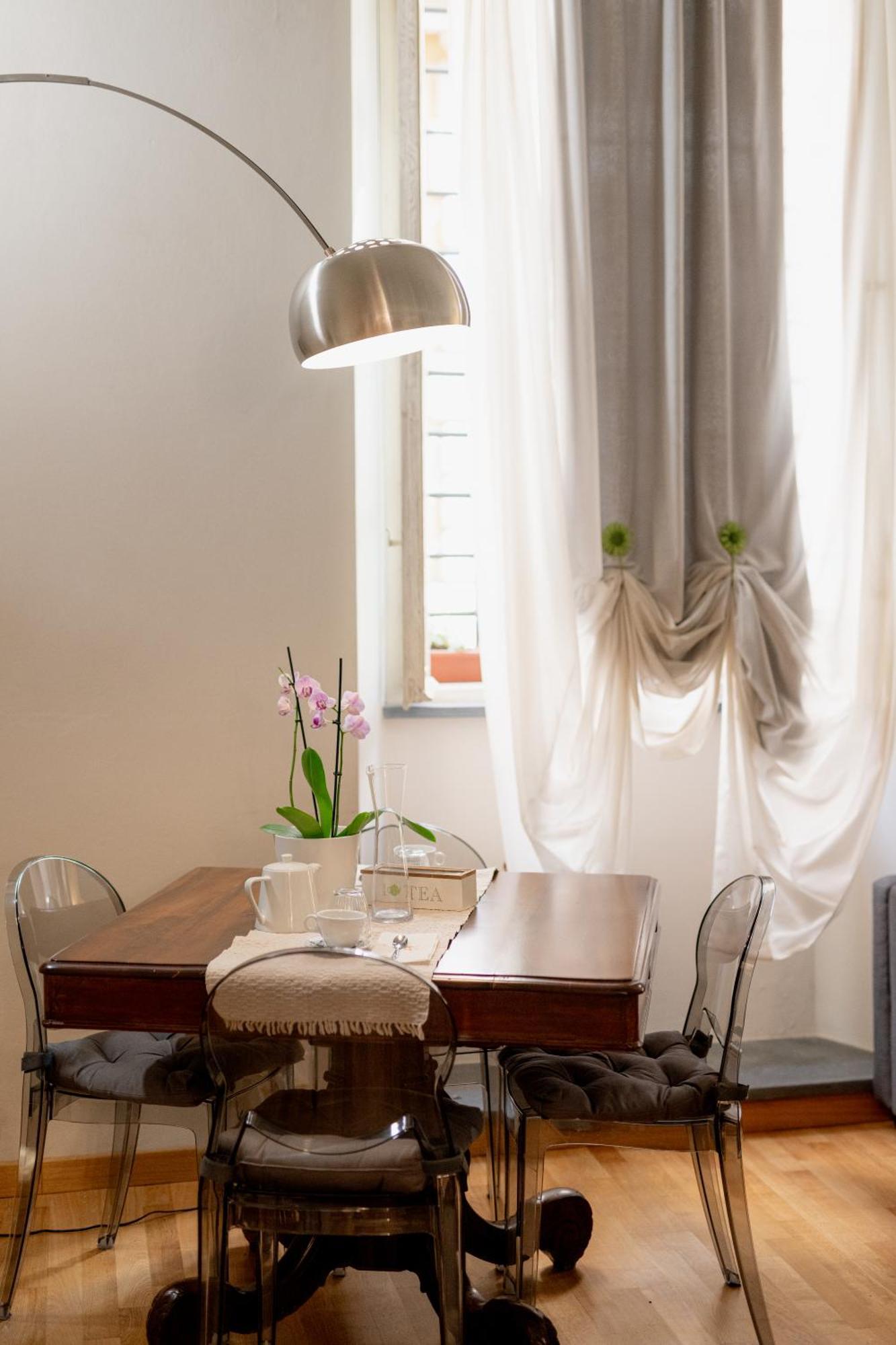 La Casa Di Cristina Apartment Лука Екстериор снимка